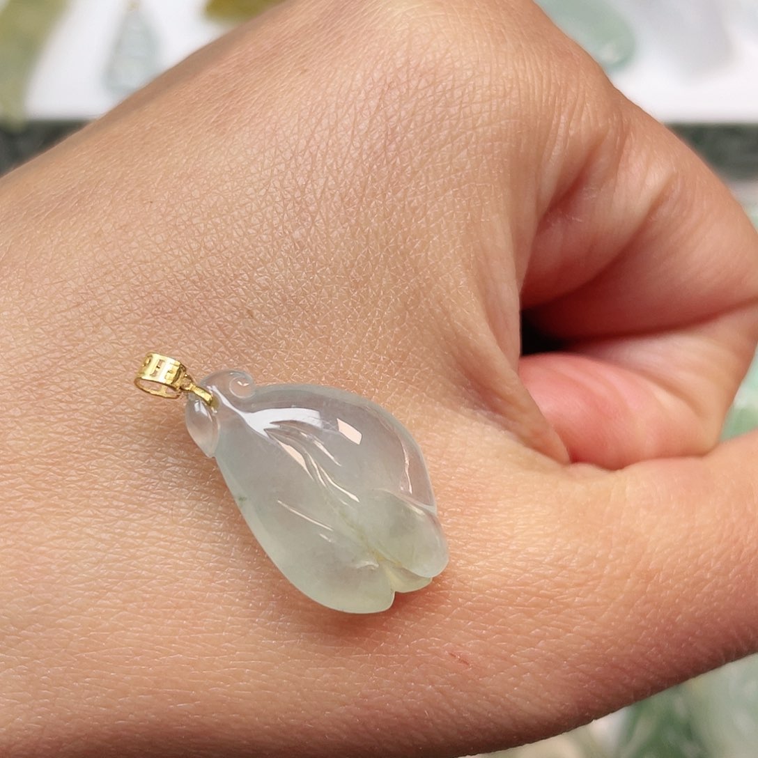 定制翡翠未镶嵌玉兰花