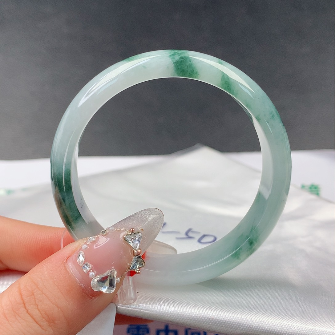 翡翠手镯未镶嵌0057正50:8