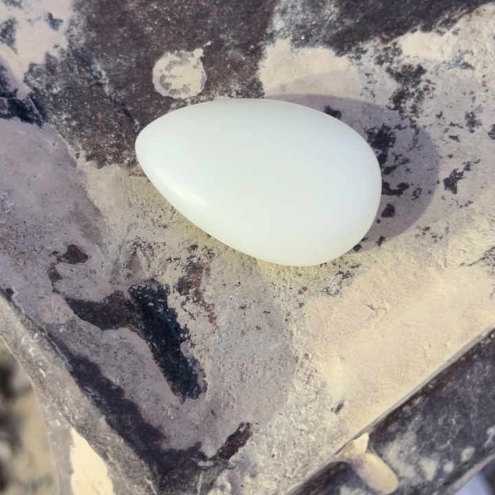 透闪石质玉未镶嵌车挂