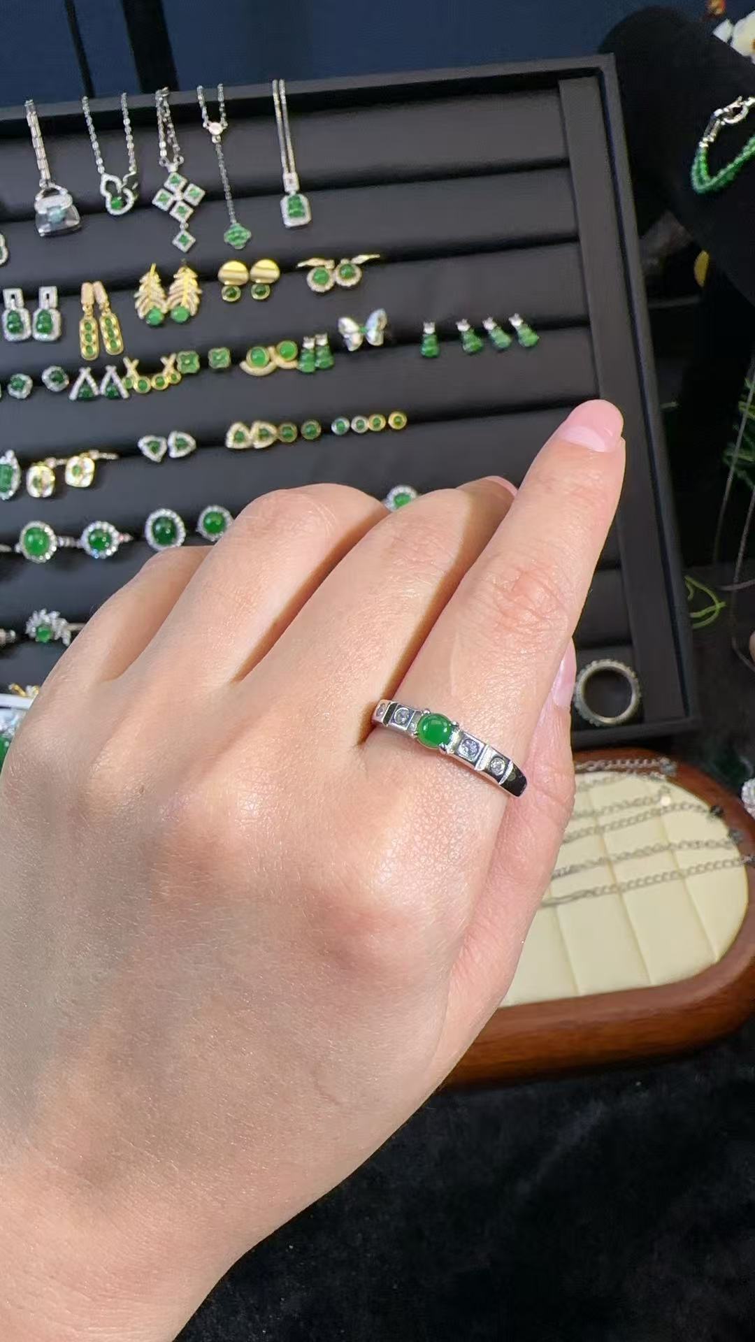 【润诚珠宝】s925银镶嵌翡翠裸镶蛋面戒指多样性发货