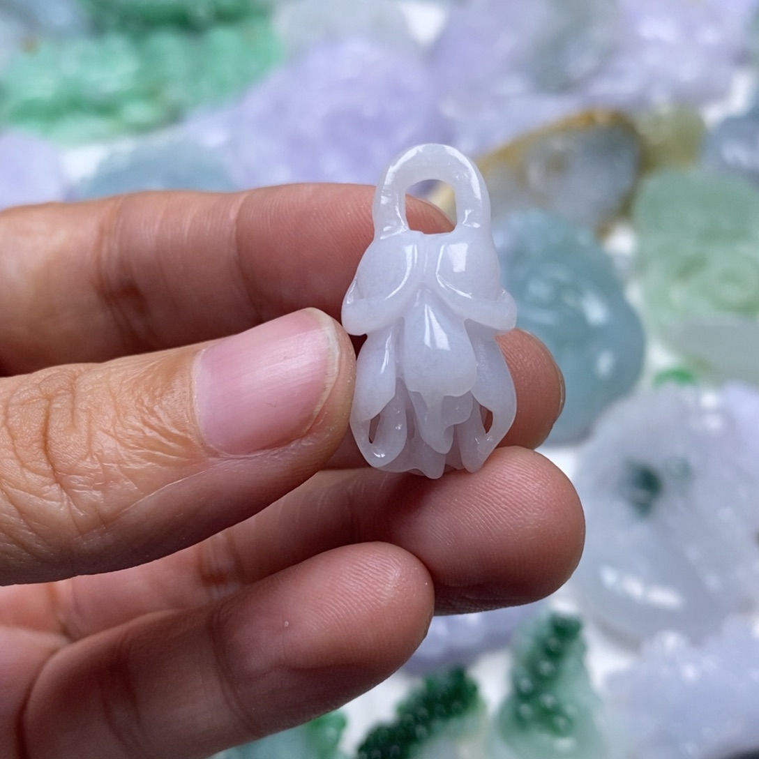 颈饰未镶嵌翡翠绮*?翡翠