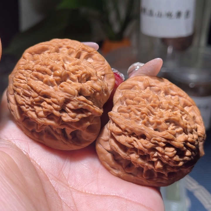 桃核把件            46