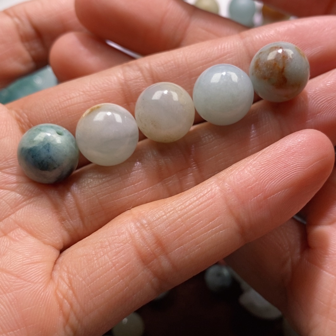 翡翠手链未镶嵌巩****制珠子