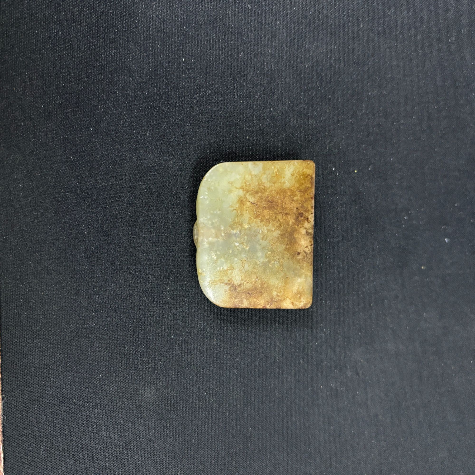 明代和田玉兽面纹花件-NX