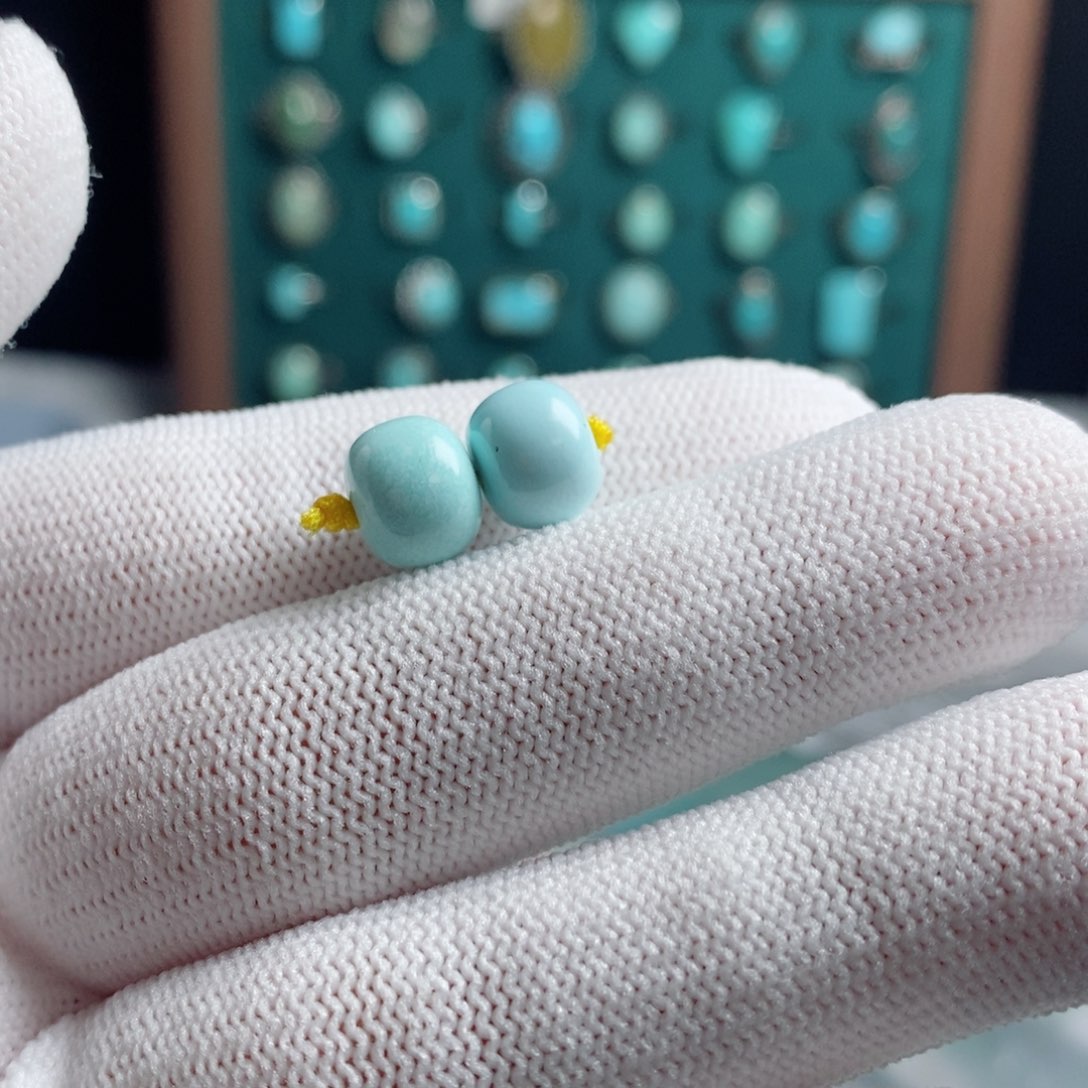 绿松石颈饰未镶嵌