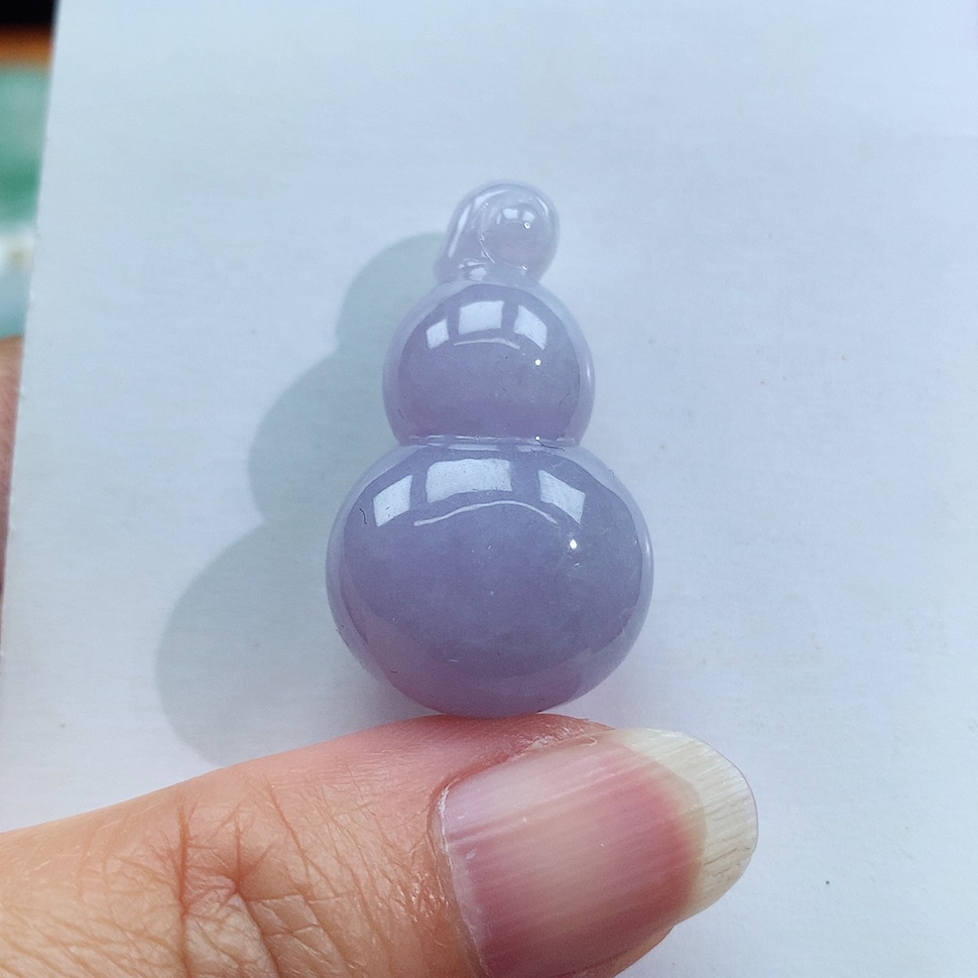 翡翠颈饰未镶嵌葫芦