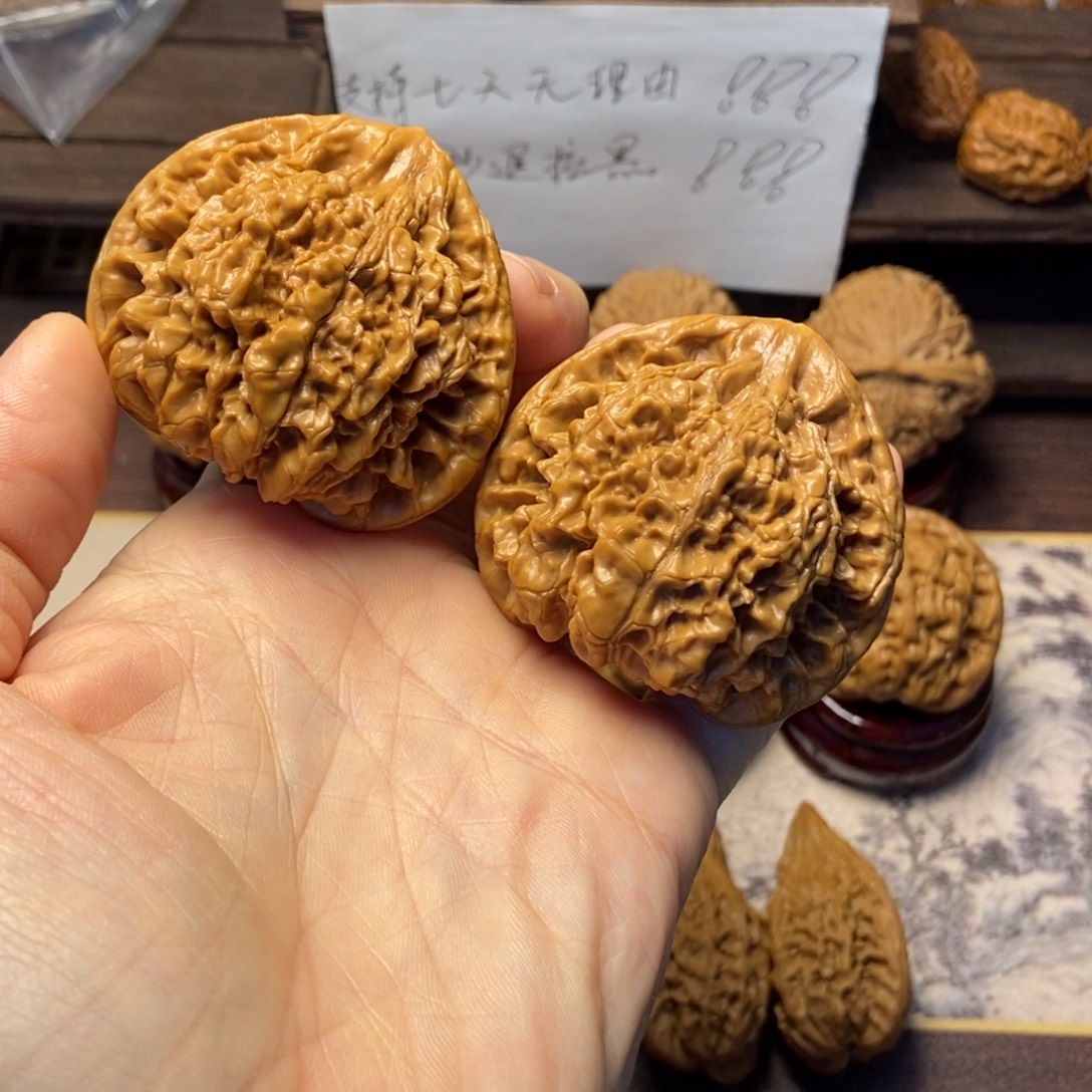 文玩核桃把件桃心大官帽52