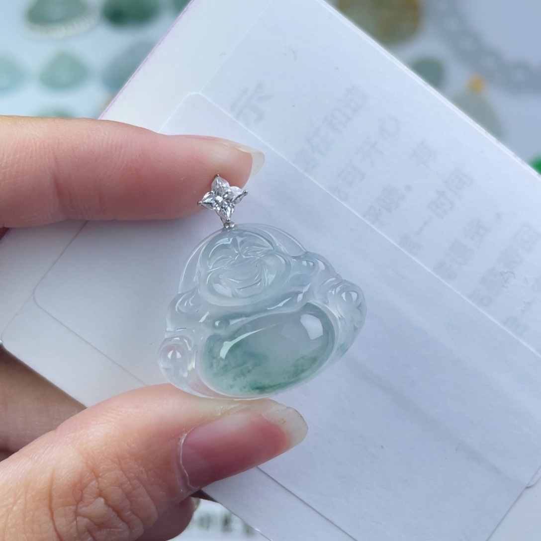 翡翠18K金镶嵌颈饰