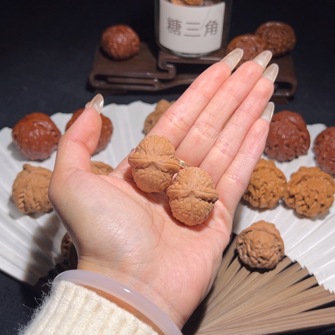 文玩核桃吊坠30舍利