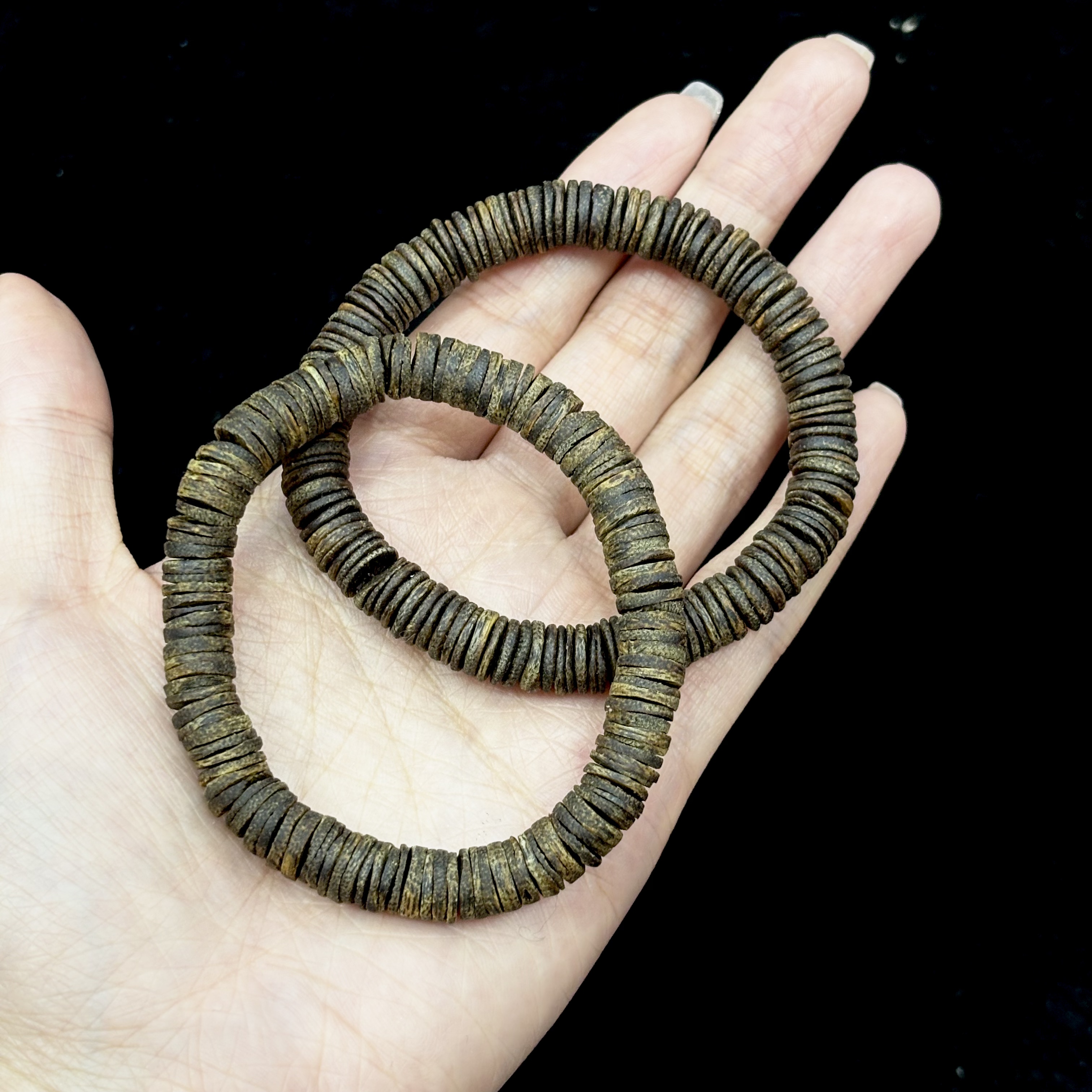 沉香【小张严选】YX4343-1 海南沉水沉香片珠手串 7mm 多样发其一