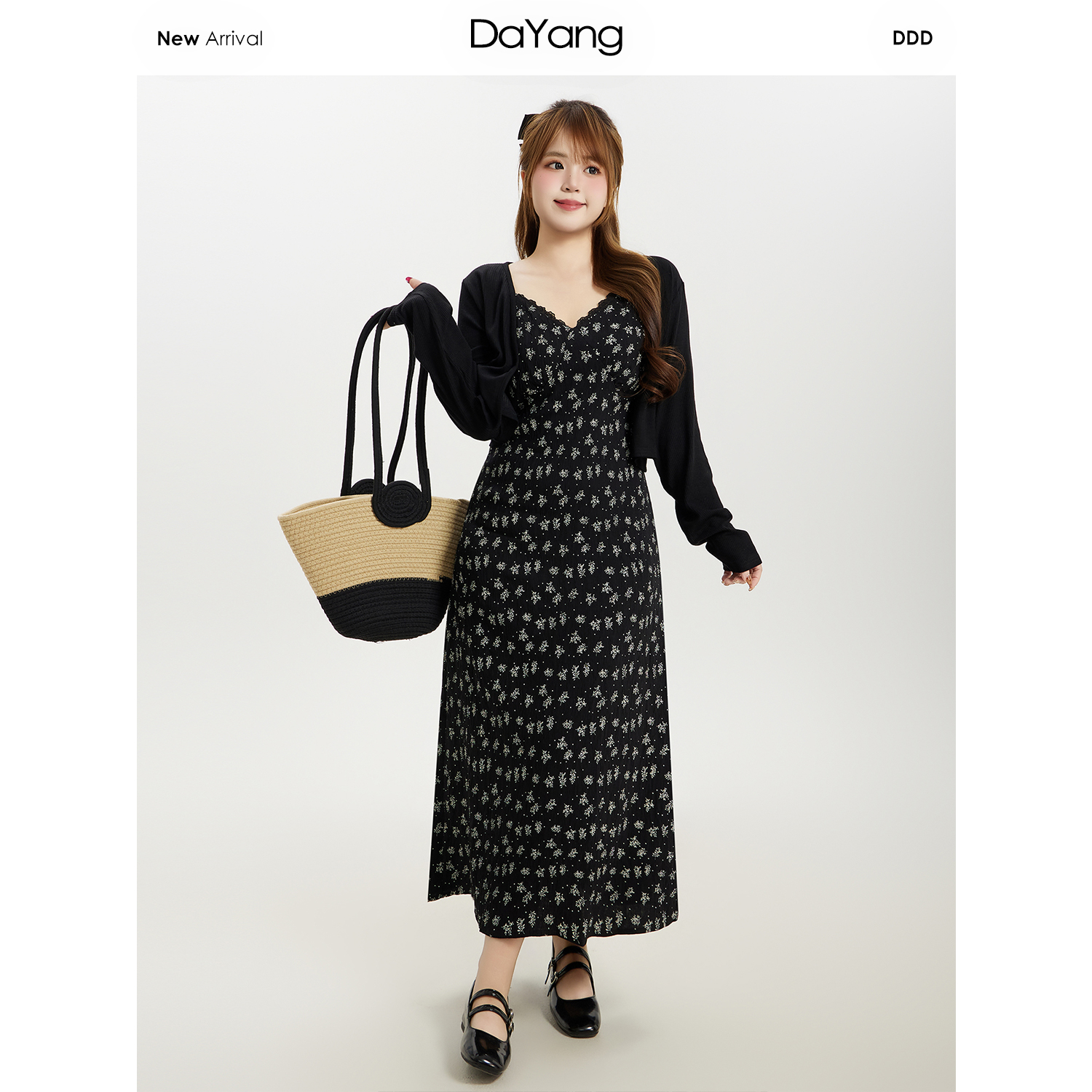 120斤的大杨 大码法式黑色碎花吊带连衣裙小个子V领显瘦6811