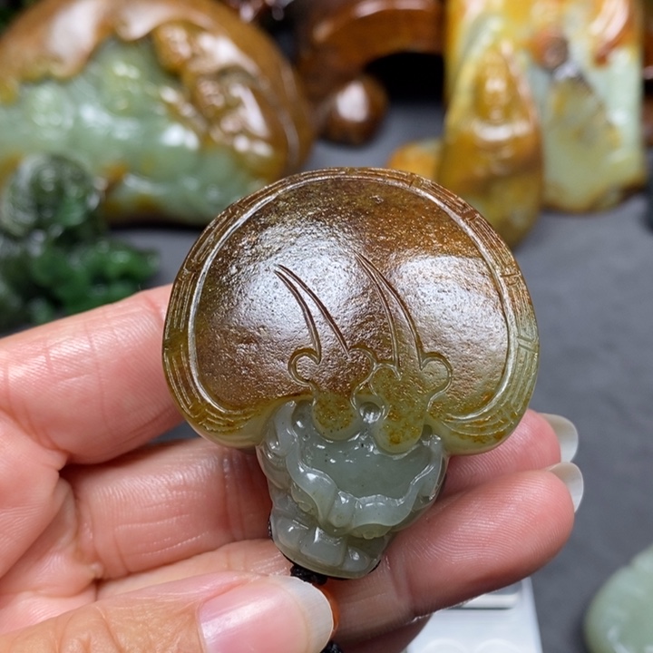 稻***c和田玉未镶嵌把件