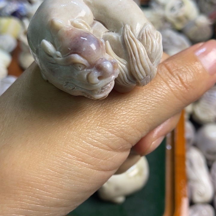 @***风配饰鹿角雕刻一个出