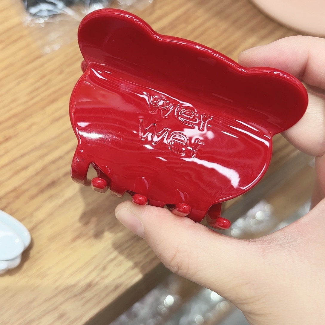 皮质铁合金红色抓夹