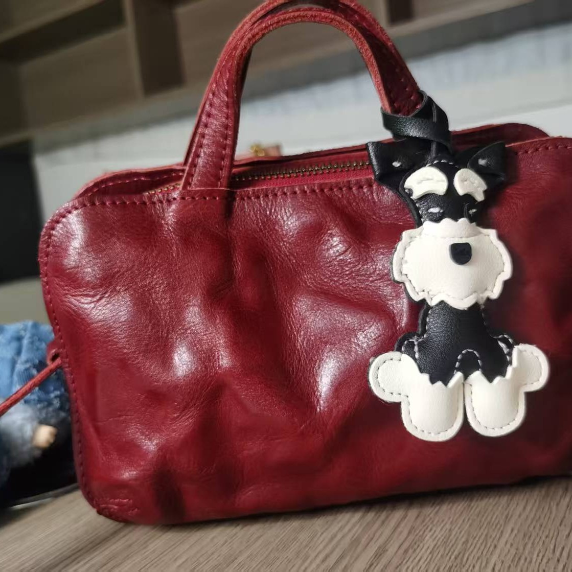 【一粒红豆】一只包铺树膏植鞣头层牛皮手提斜挎手机包