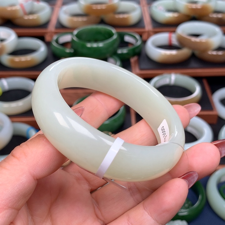 和田玉手镯未镶嵌5960圈口