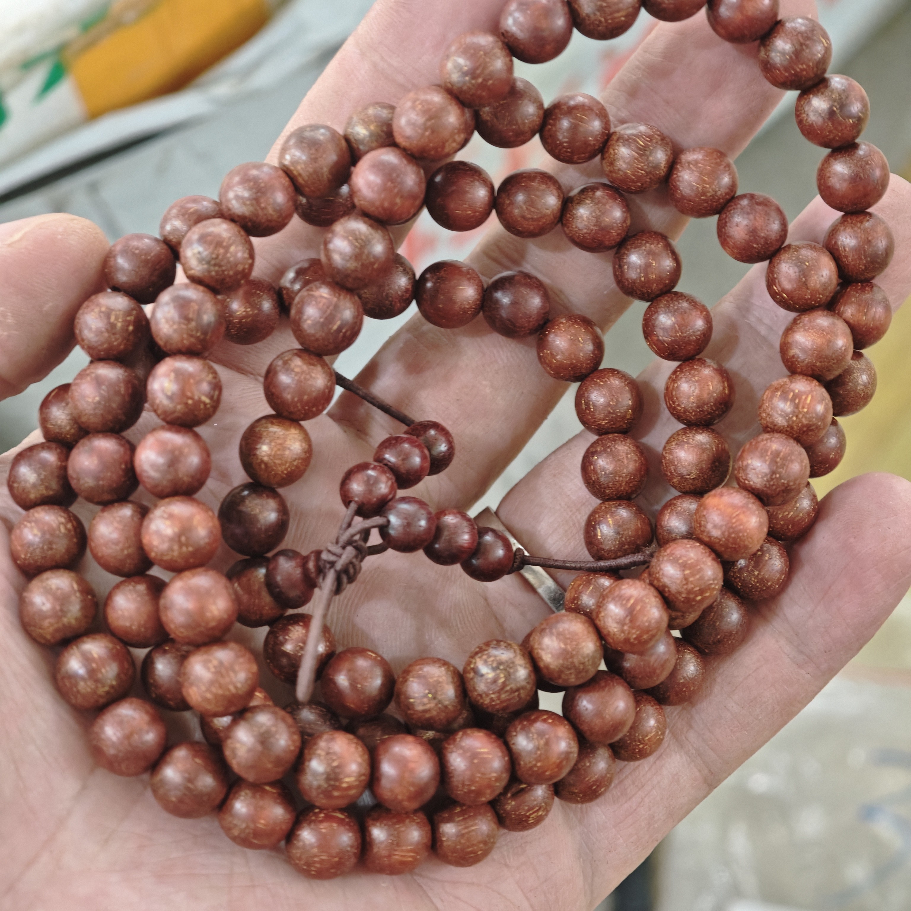 E117 血檀0.8cm多圈手串