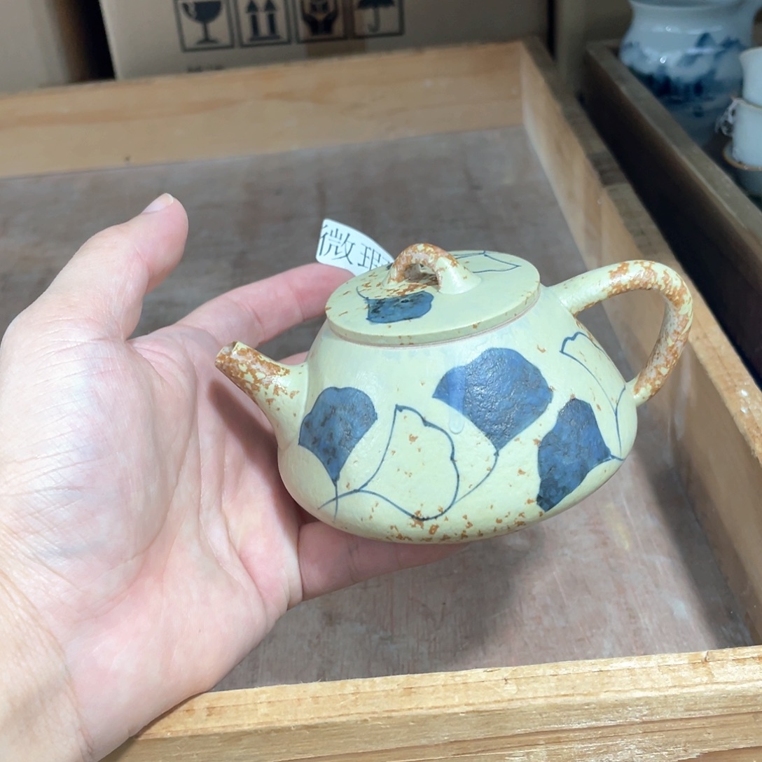 釉下手绘茶具微瑕