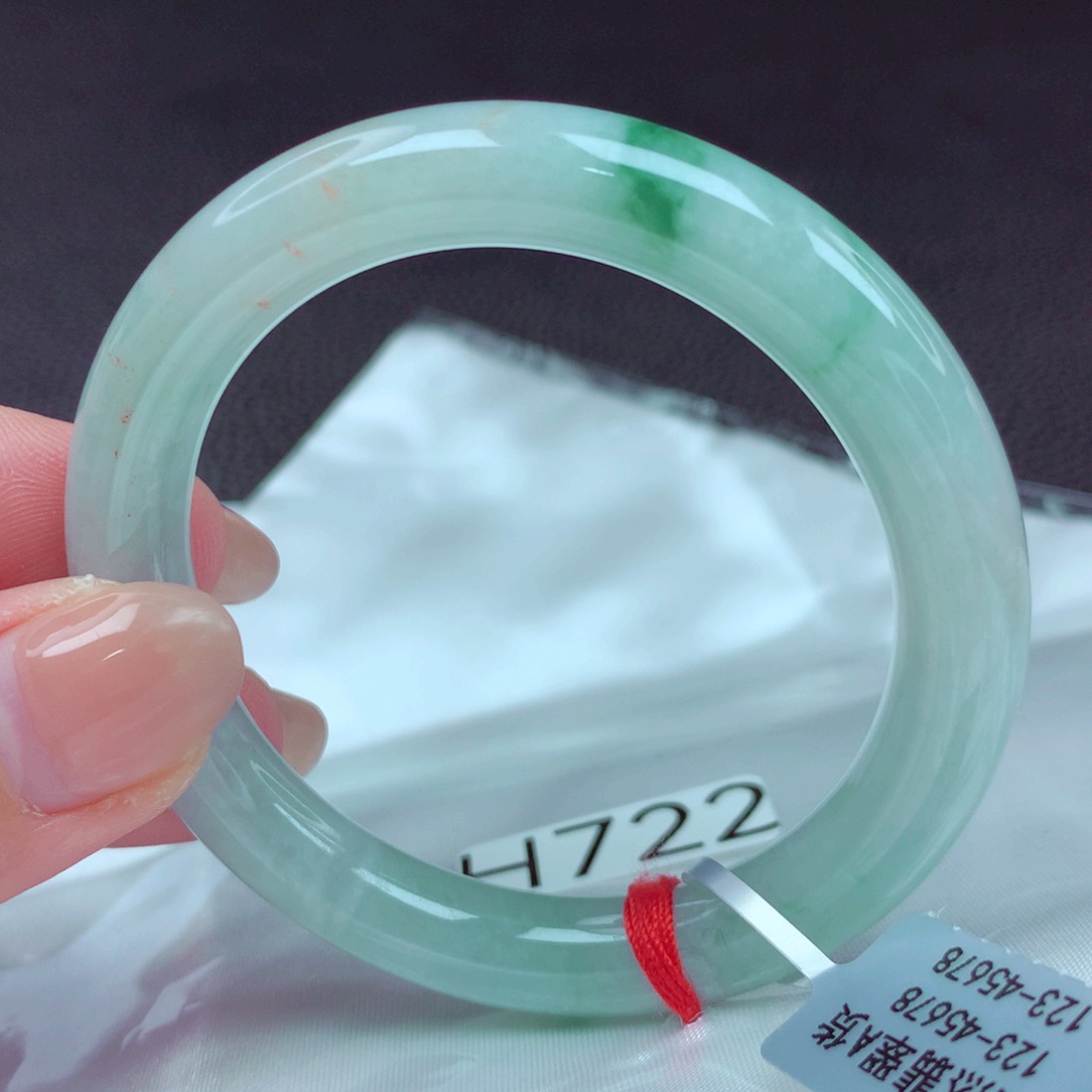 翡翠手镯未镶嵌手镯88