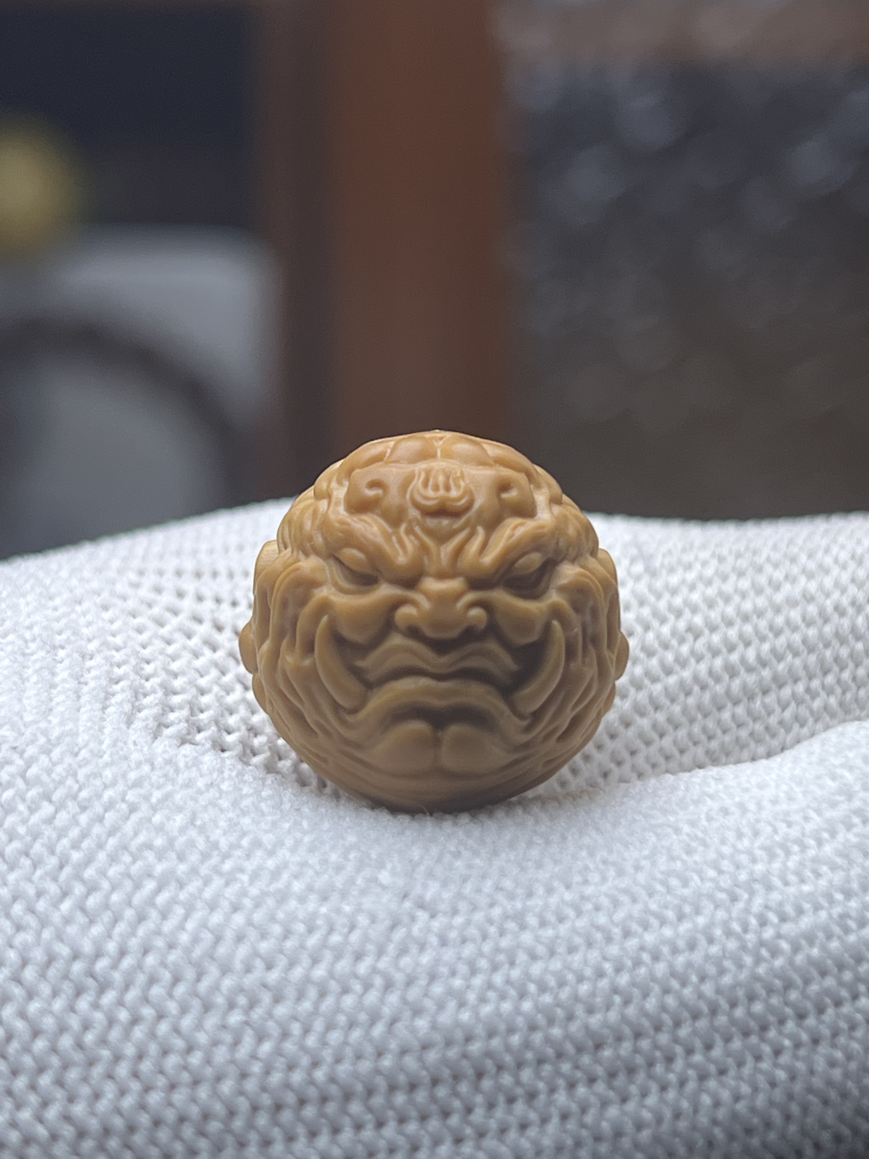 18左右闭眼睛獠牙僧猴头核桃（全品有正常封口线）