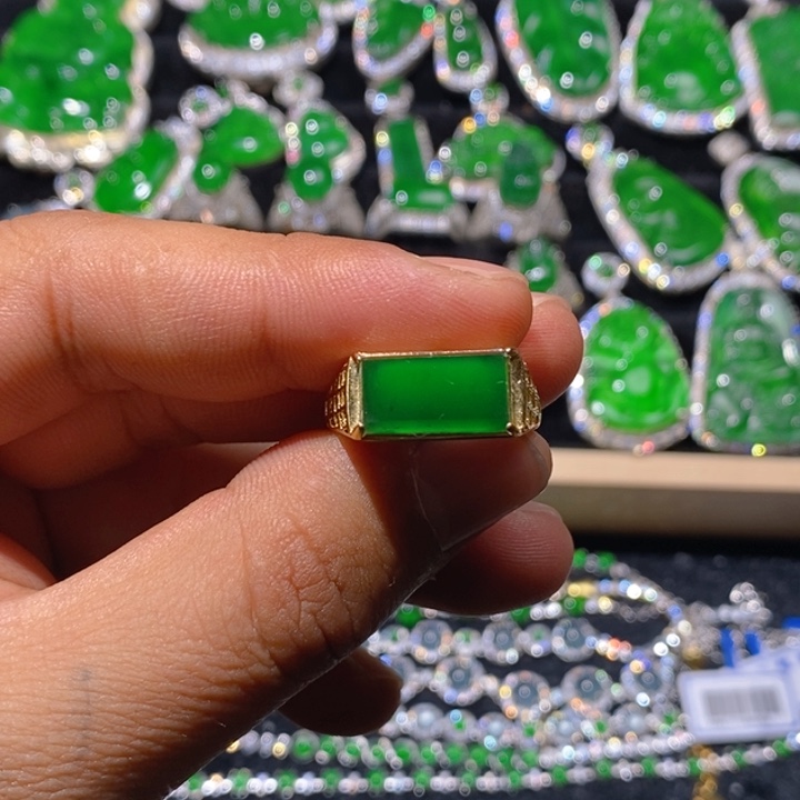 翡翠戒指未镶嵌天然A货翡翠