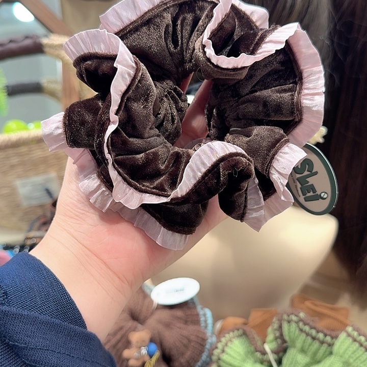 棕色丝绒小号粉边发圈