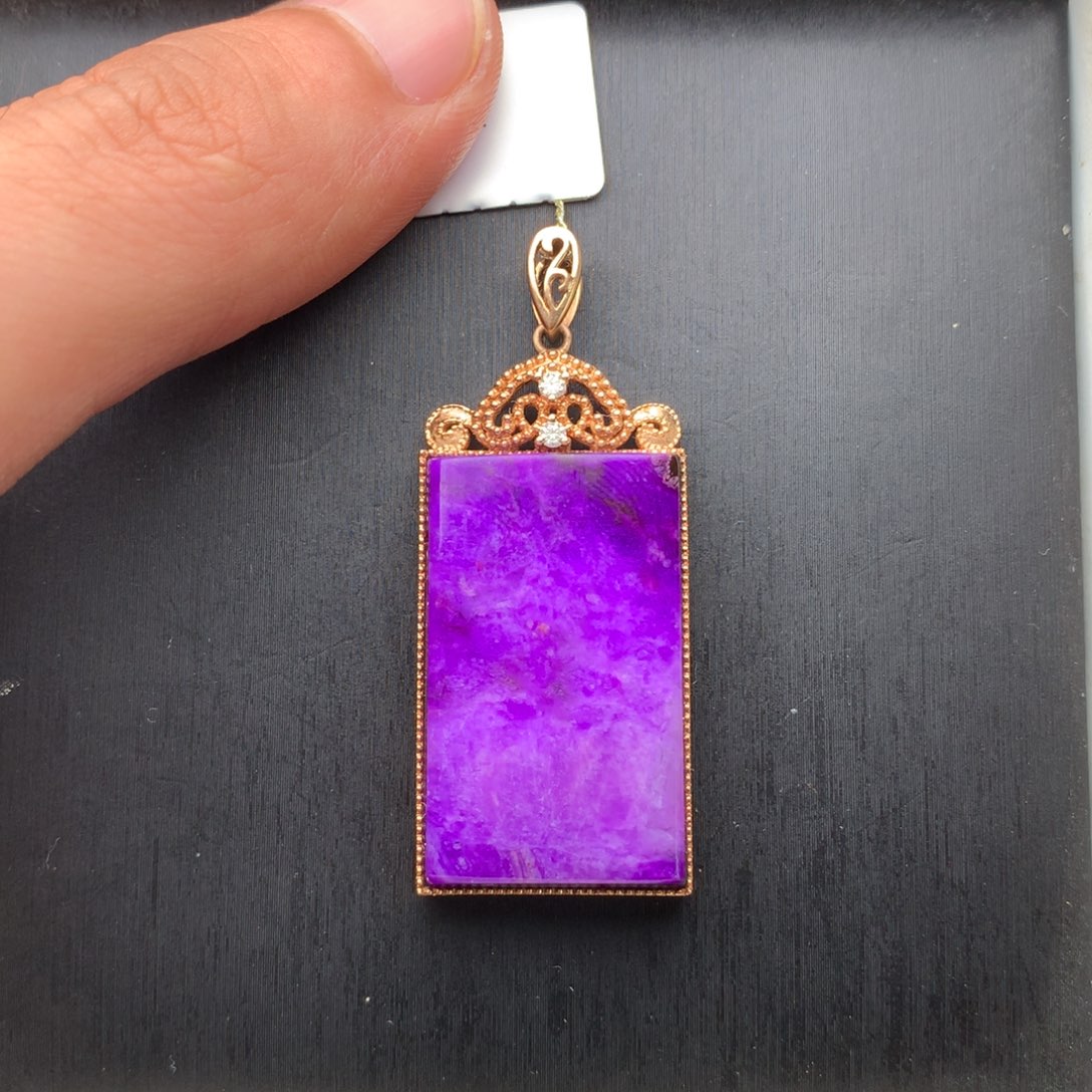 18K金镶嵌苏纪石（舒俱来）吊坠