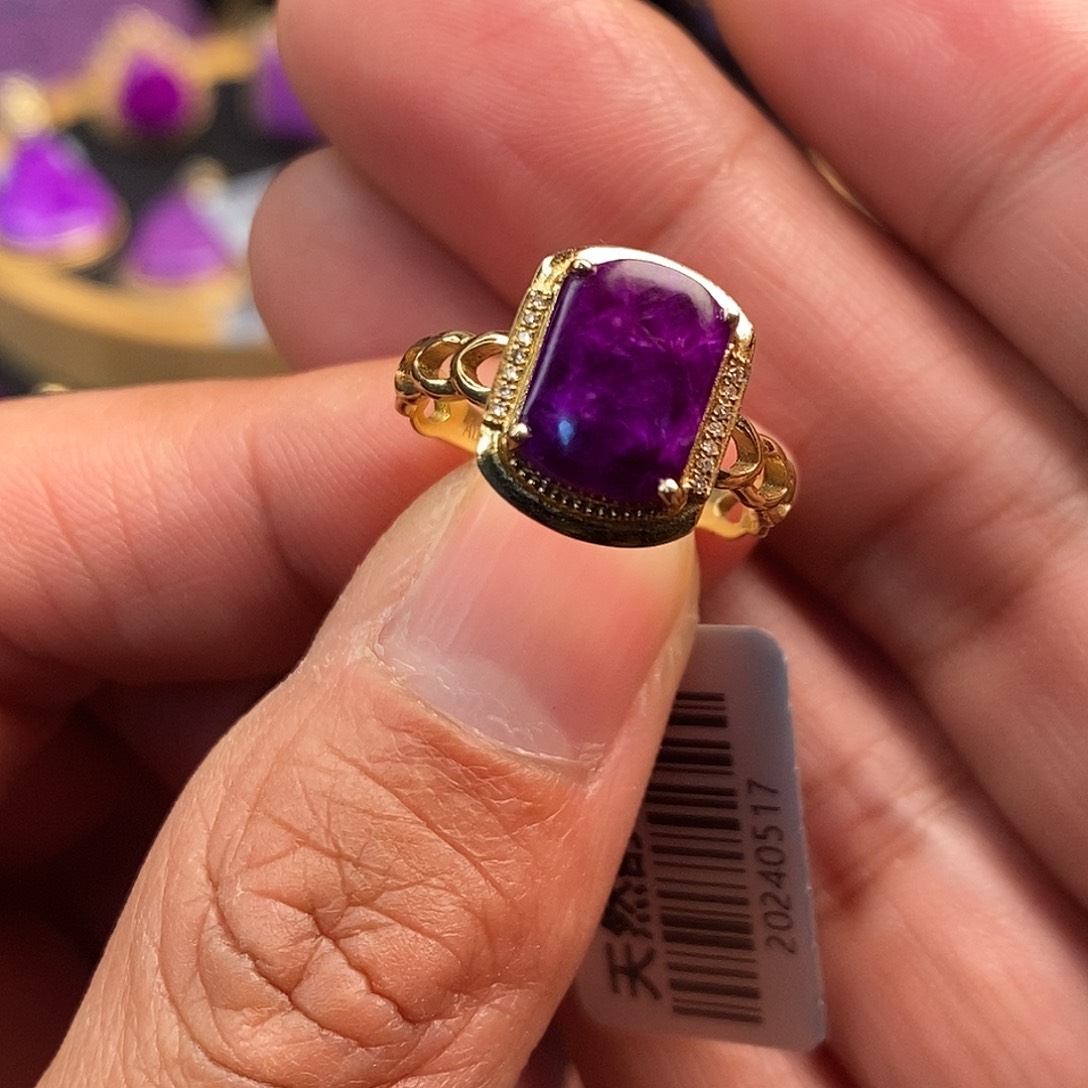 苏纪石（舒俱来）戒指18K金镶嵌