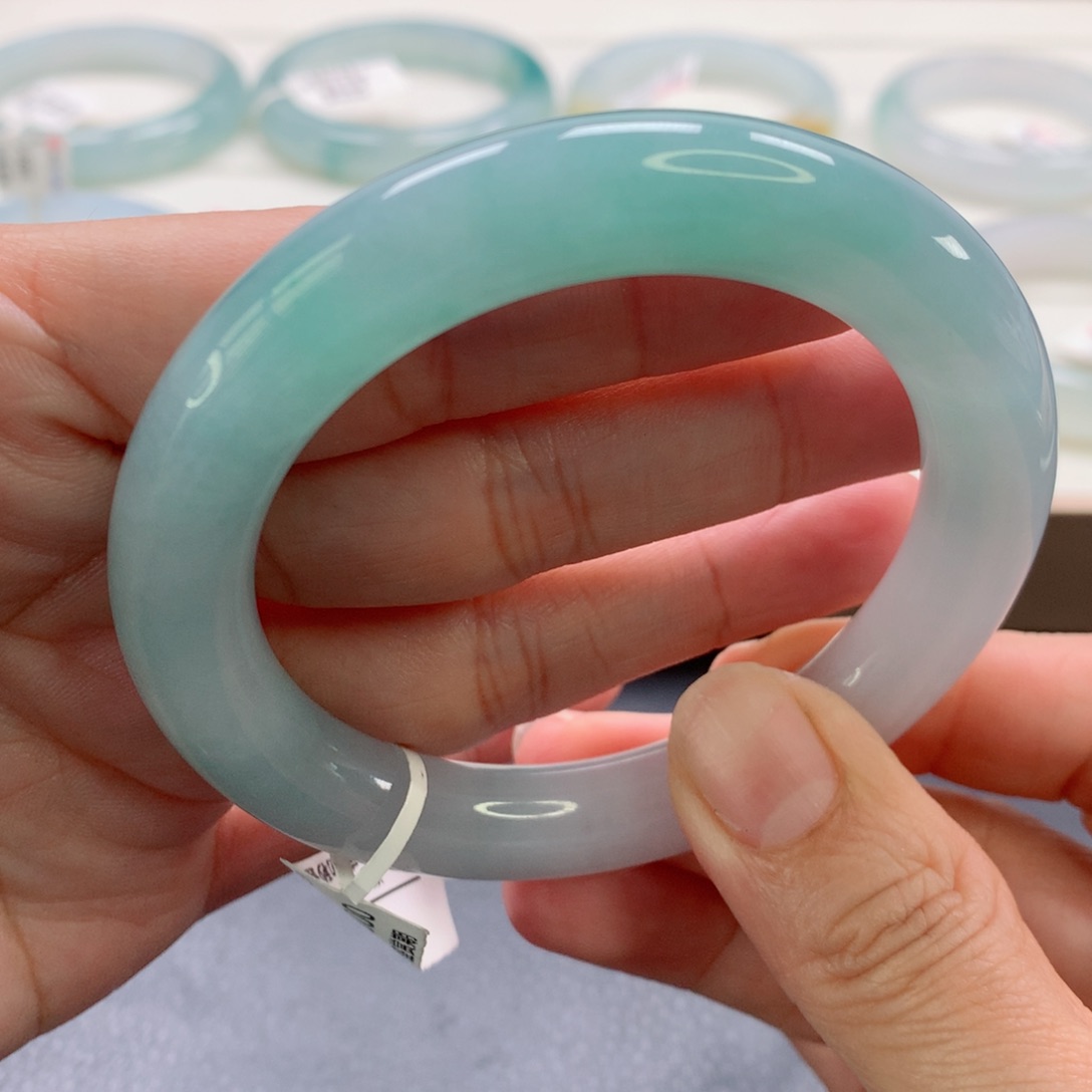 翡翠手镯未镶嵌56圆条13号