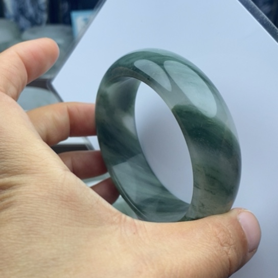 石英质玉（金丝玉）未镶嵌手镯