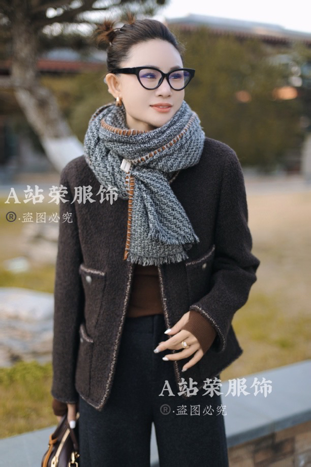 【荣姐精选】钉珠边羊驼毛外套