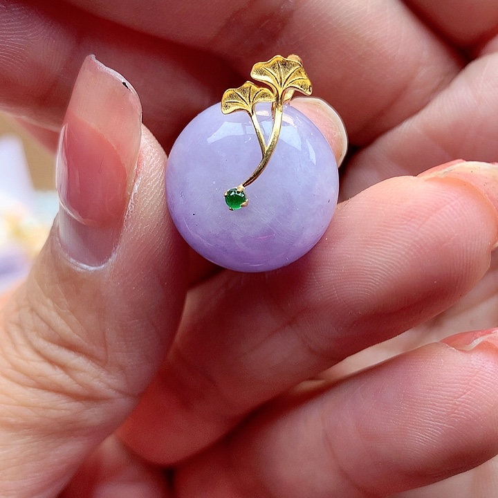 翡翠颈饰18K金镶嵌翡翠