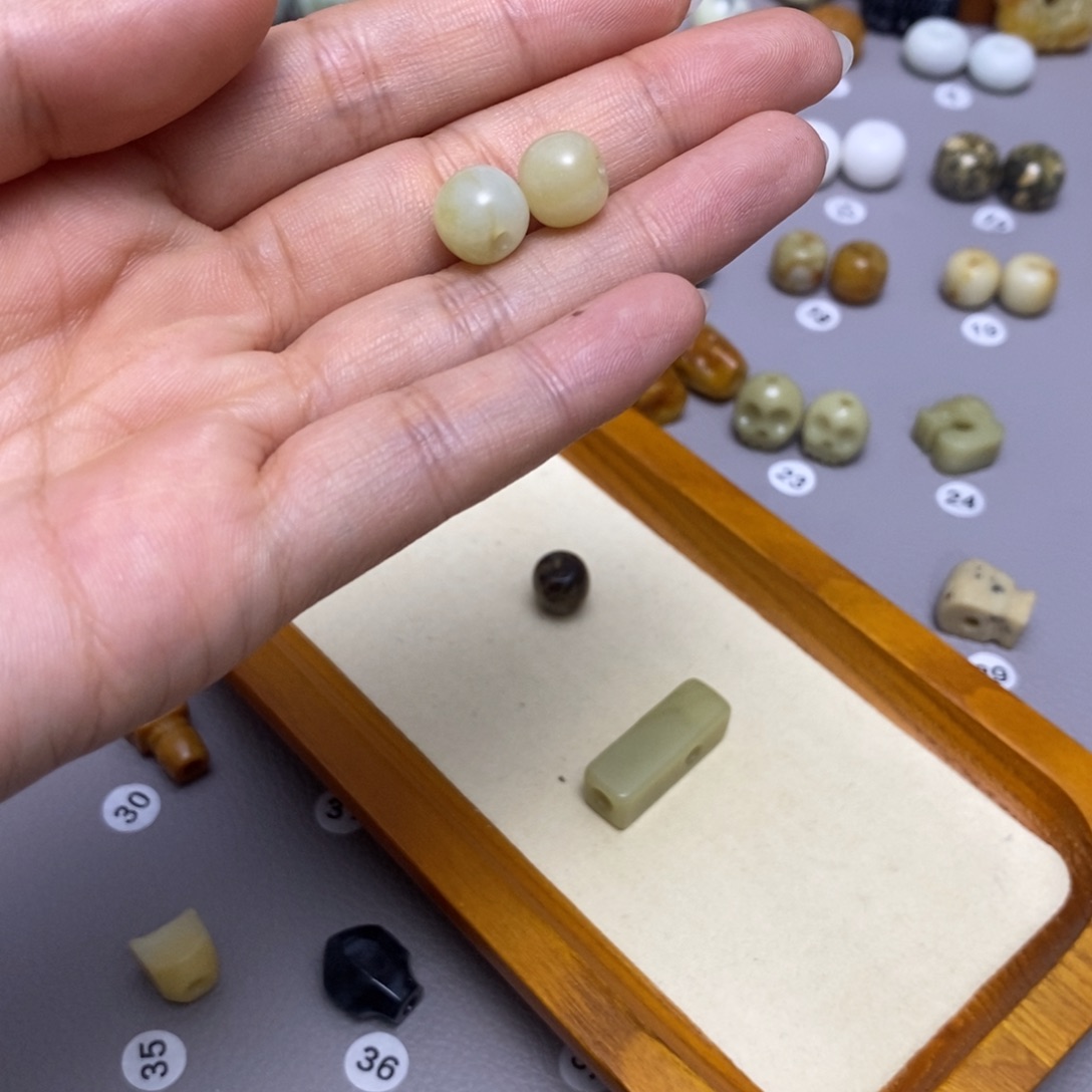 蛇纹石玉配饰合金魏*泰