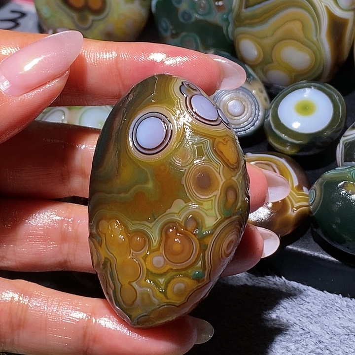 玛瑙/玉髓未镶嵌珠宝奇石85