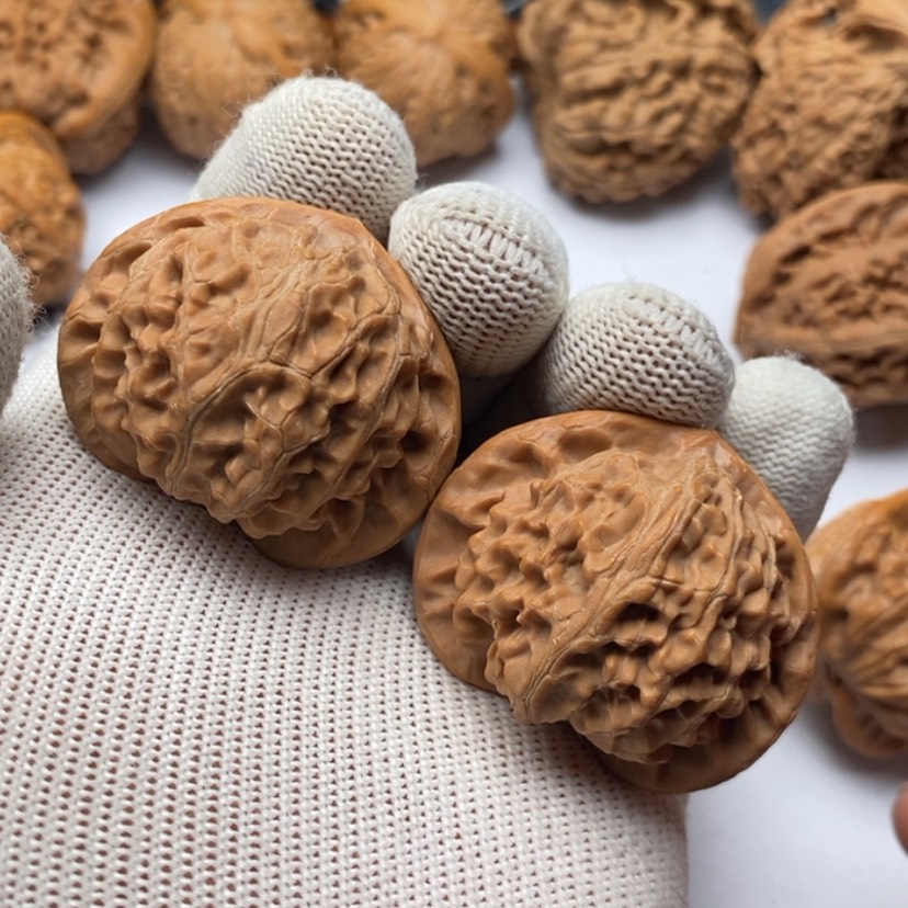 【闪购商品】文玩核桃把件31宫灯