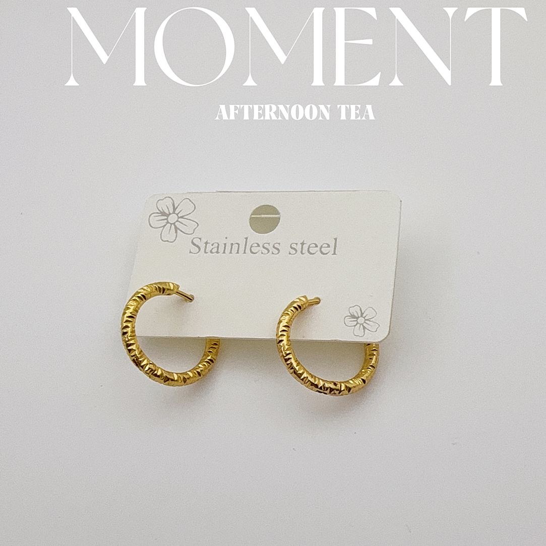 钛钢耳饰 【Kiss娜】钛钢2506个性波光粼粼2cm耳圈