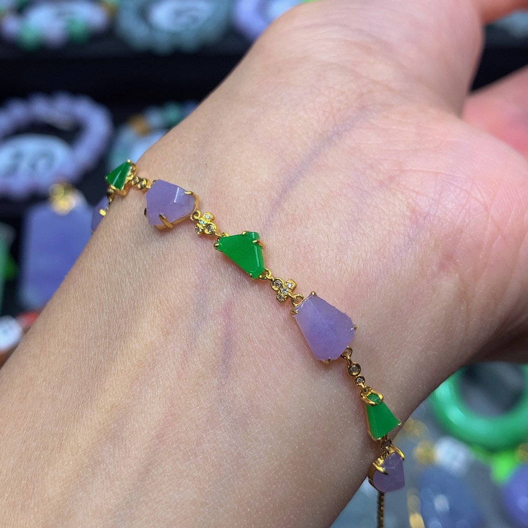 翡翠18K金镶嵌颈饰翡翠