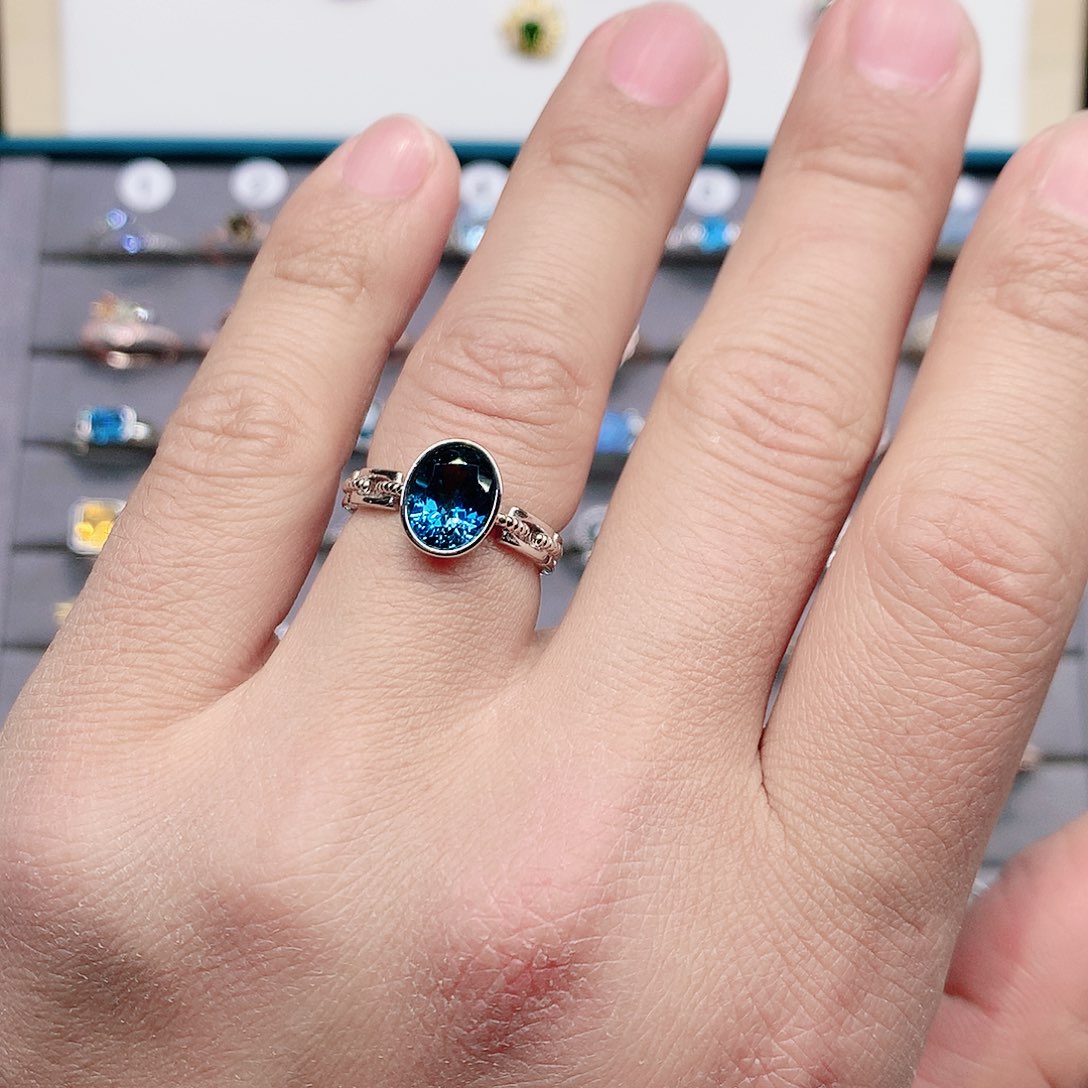 托帕石戒指银S925镶嵌托帕石戒指