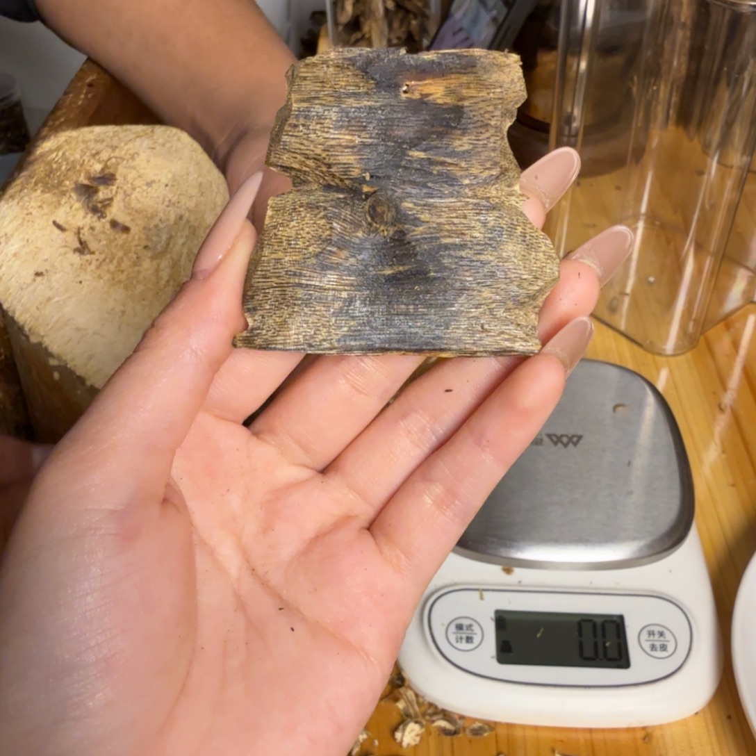 沉香黑棋颗粒12克