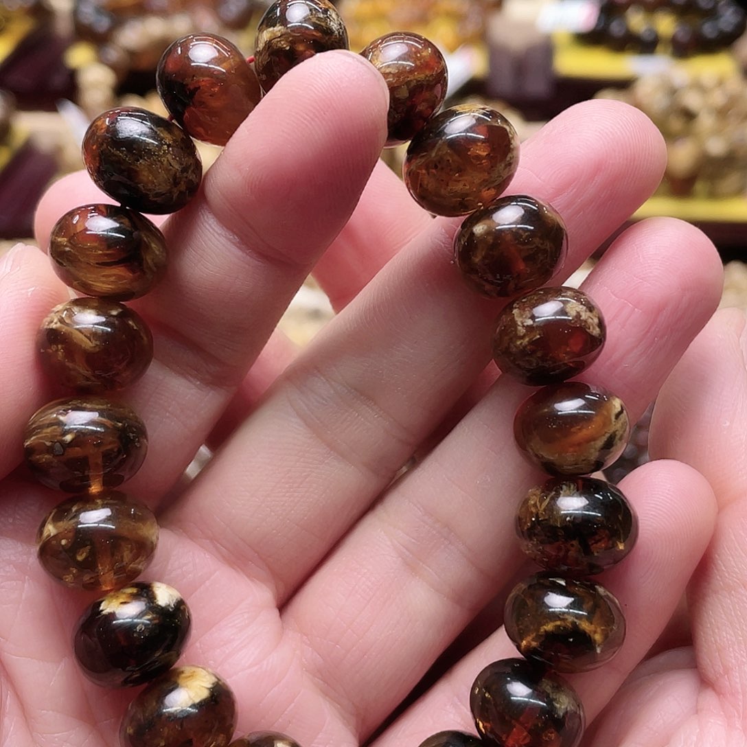 琥珀裸石未镶嵌十三10044