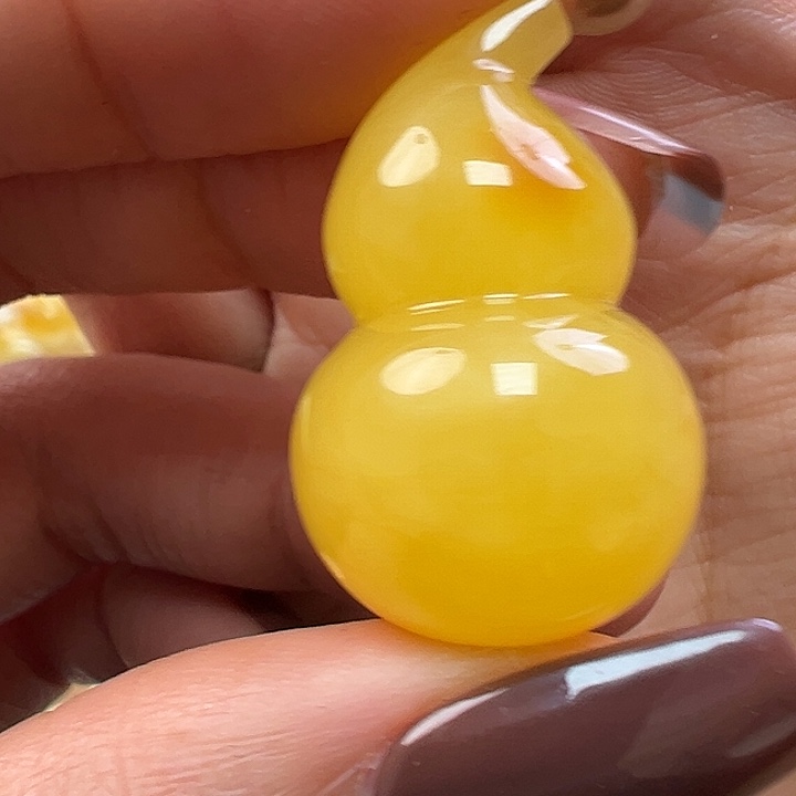 蜜蜡未镶嵌珠宝奇石