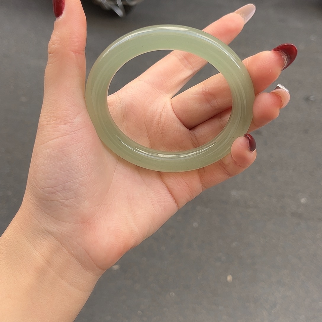 d***g东陵石未镶嵌手镯不退不换