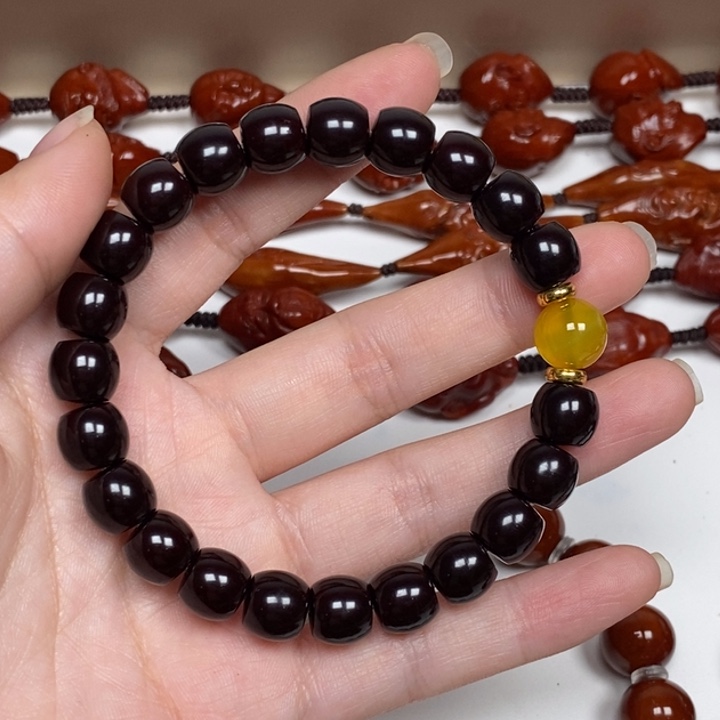 体***爸猴头雕刻艺术的起源