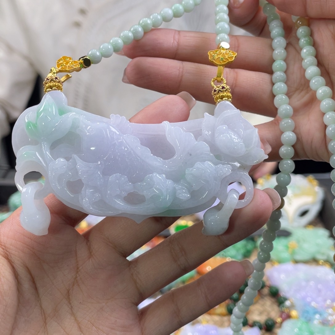 翡翠颈饰未镶嵌代编织