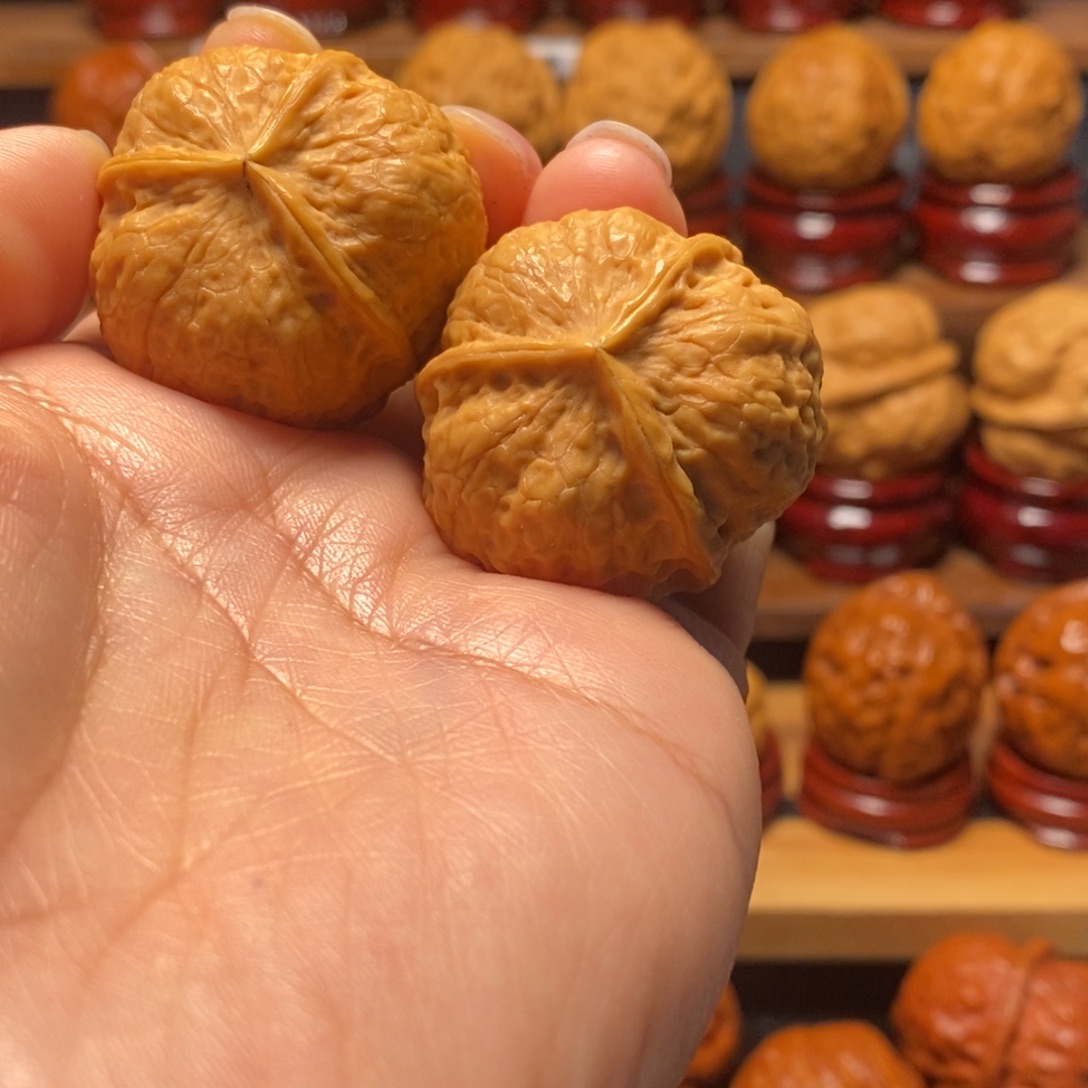 文玩核桃把件三棱35尺