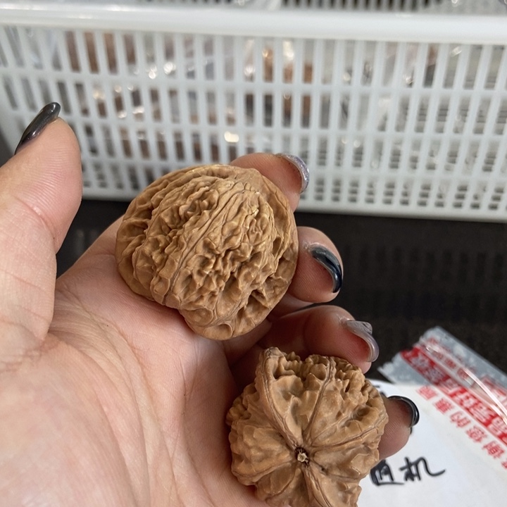 吊坠文玩核桃望月瑕疵