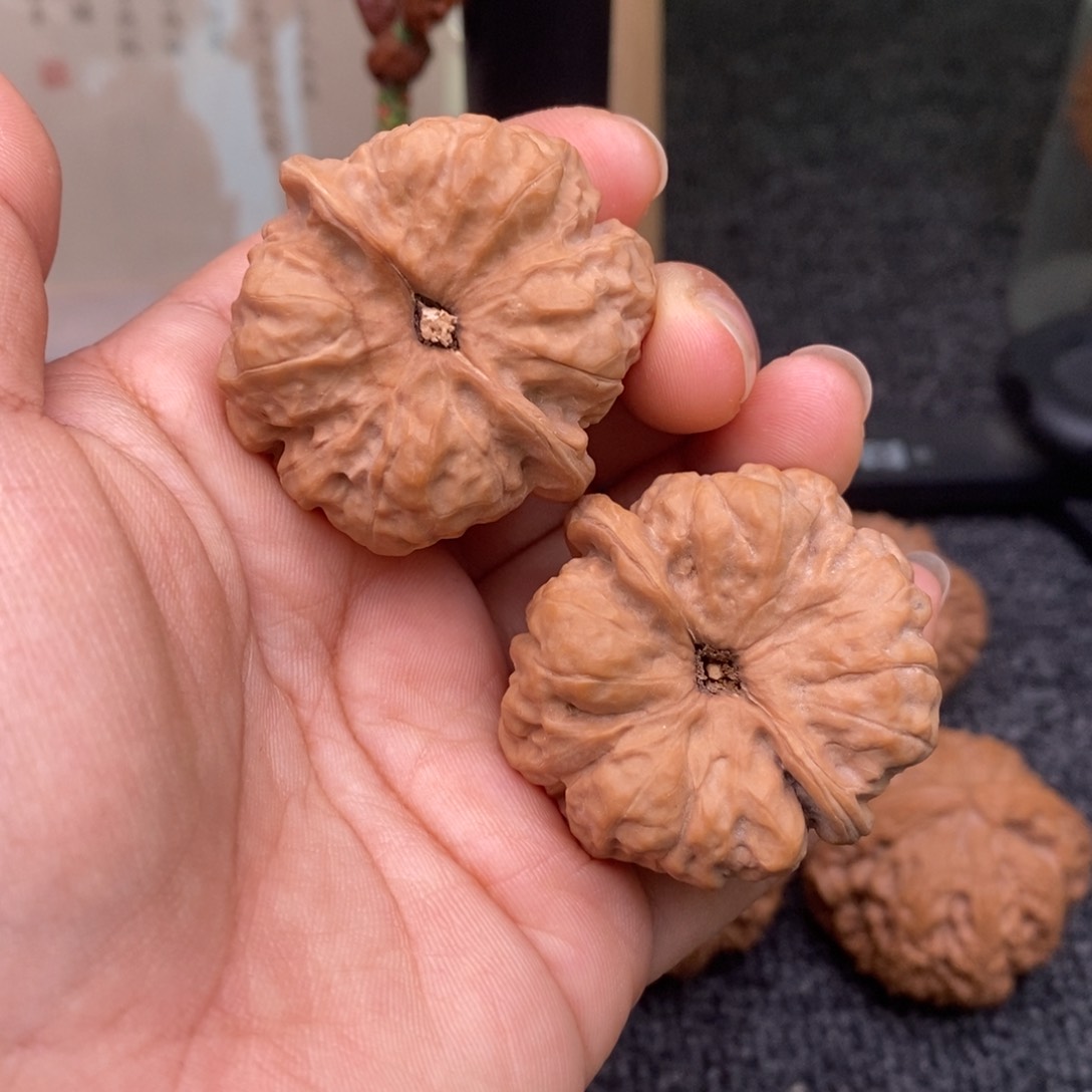 文玩核桃把件38.5蛤蟆头111