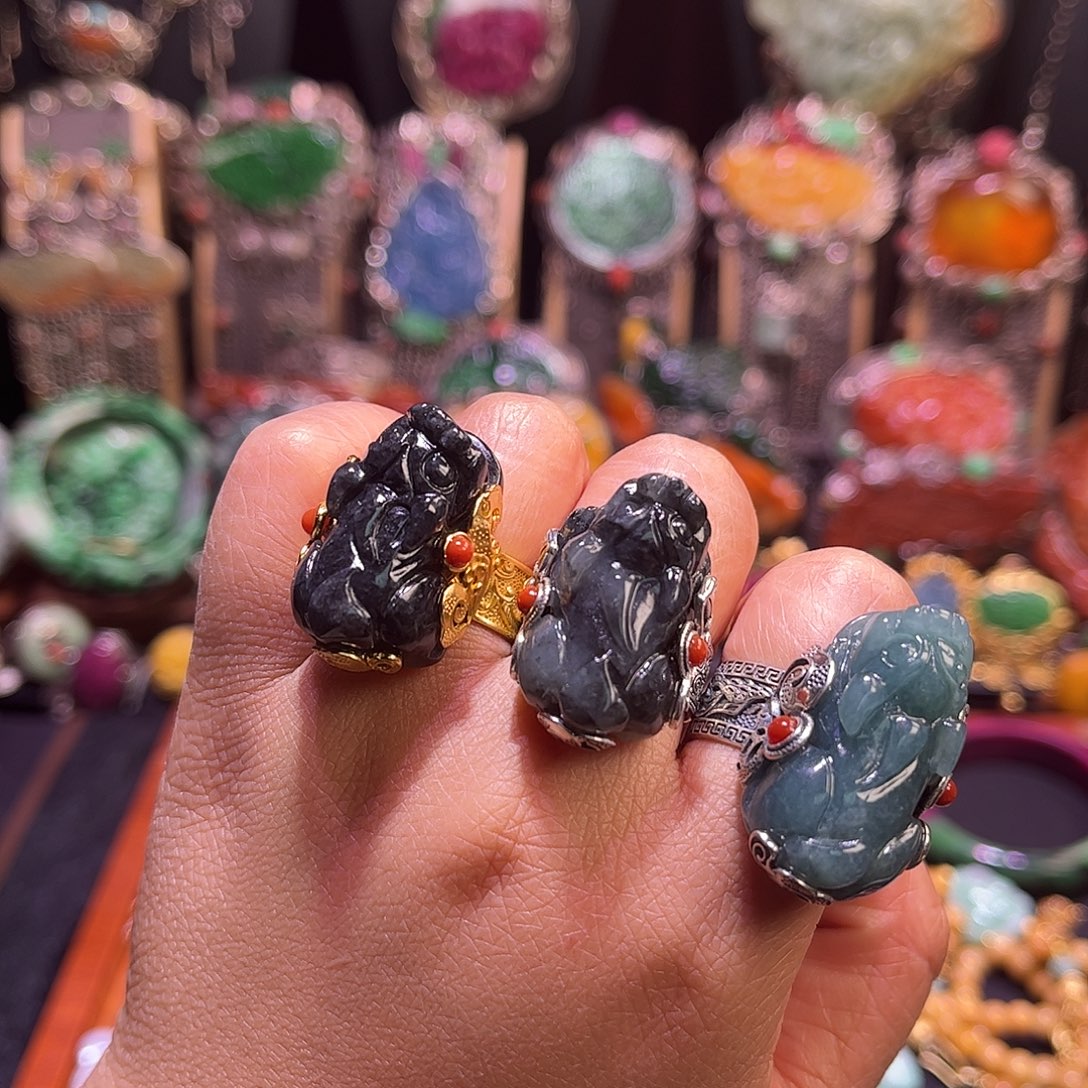 翡翠未镶嵌戒指特价福利任选一