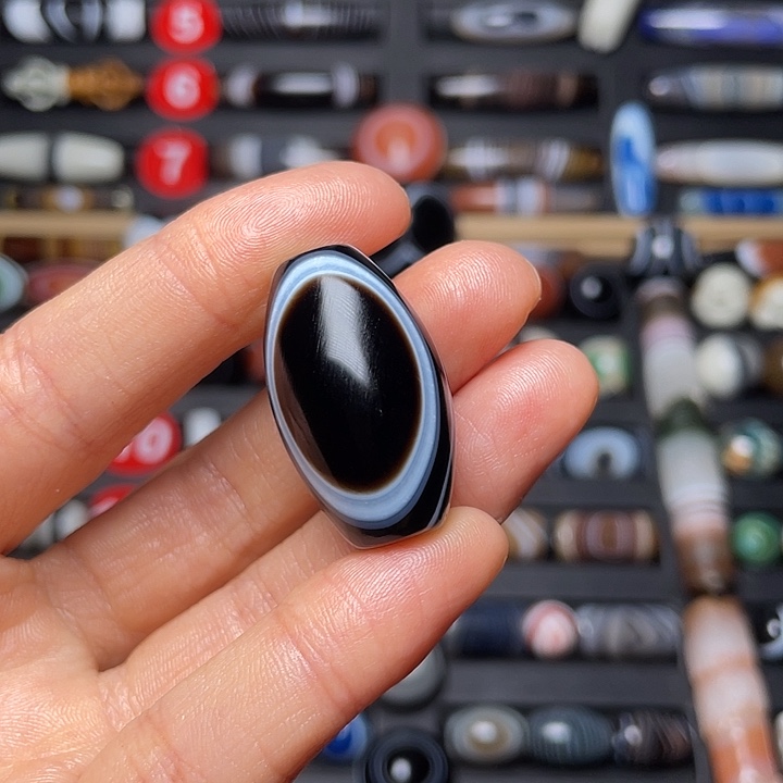 飞***湖玛瑙/玉髓未镶嵌颈饰挂坠