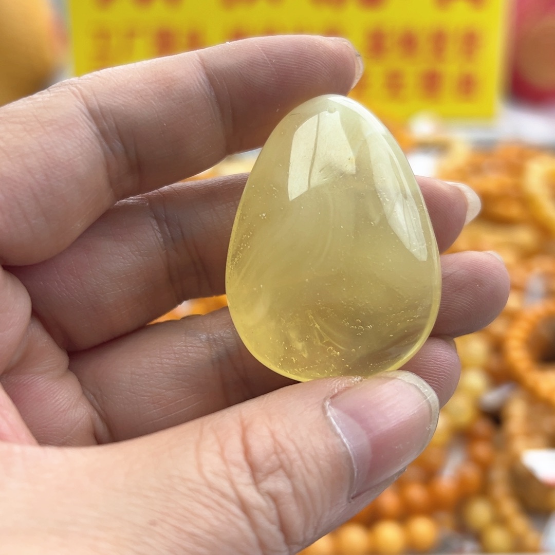 琥珀珠宝奇石未镶嵌